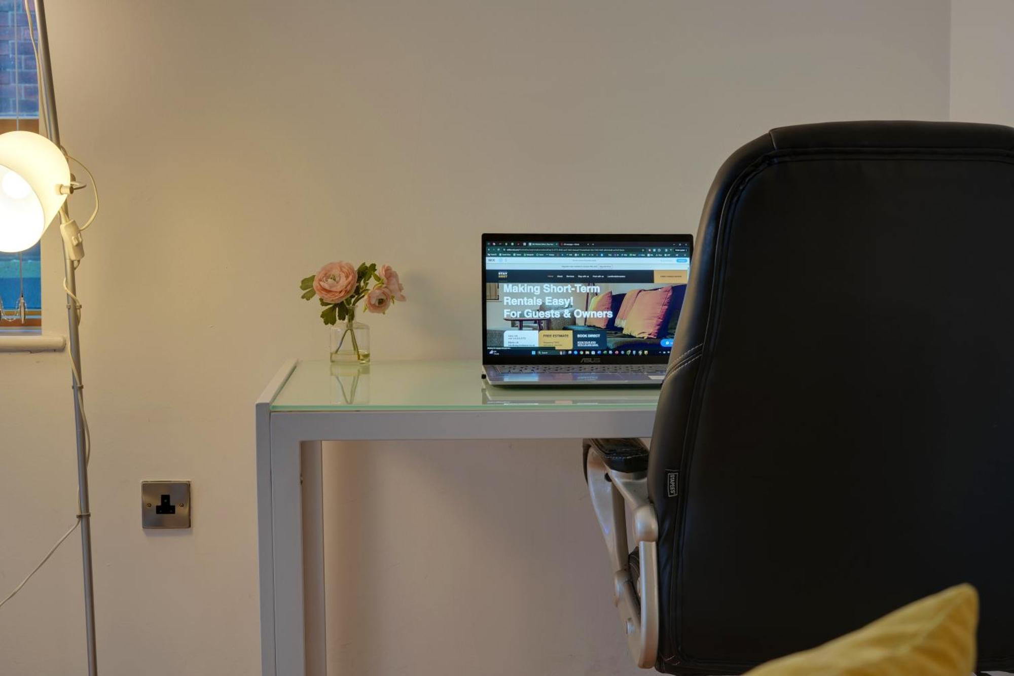 Stylish 2 Bed Apt 18 - City Centre, Free Parking, Espresso Machine & Netflix - Hosted By Stay Host Save Sheffield Dış mekan fotoğraf