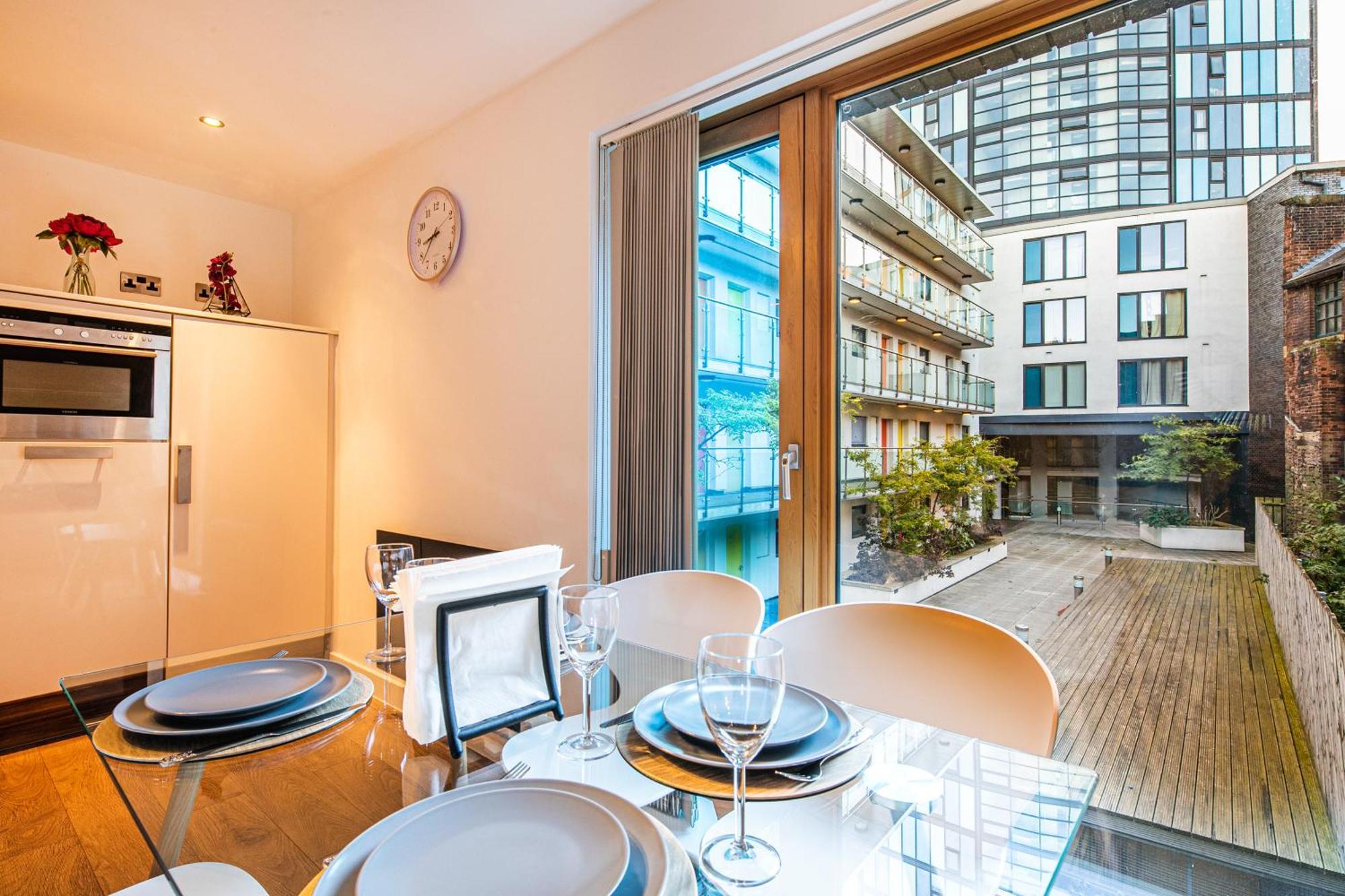 Stylish 2 Bed Apt 18 - City Centre, Free Parking, Espresso Machine & Netflix - Hosted By Stay Host Save Sheffield Dış mekan fotoğraf