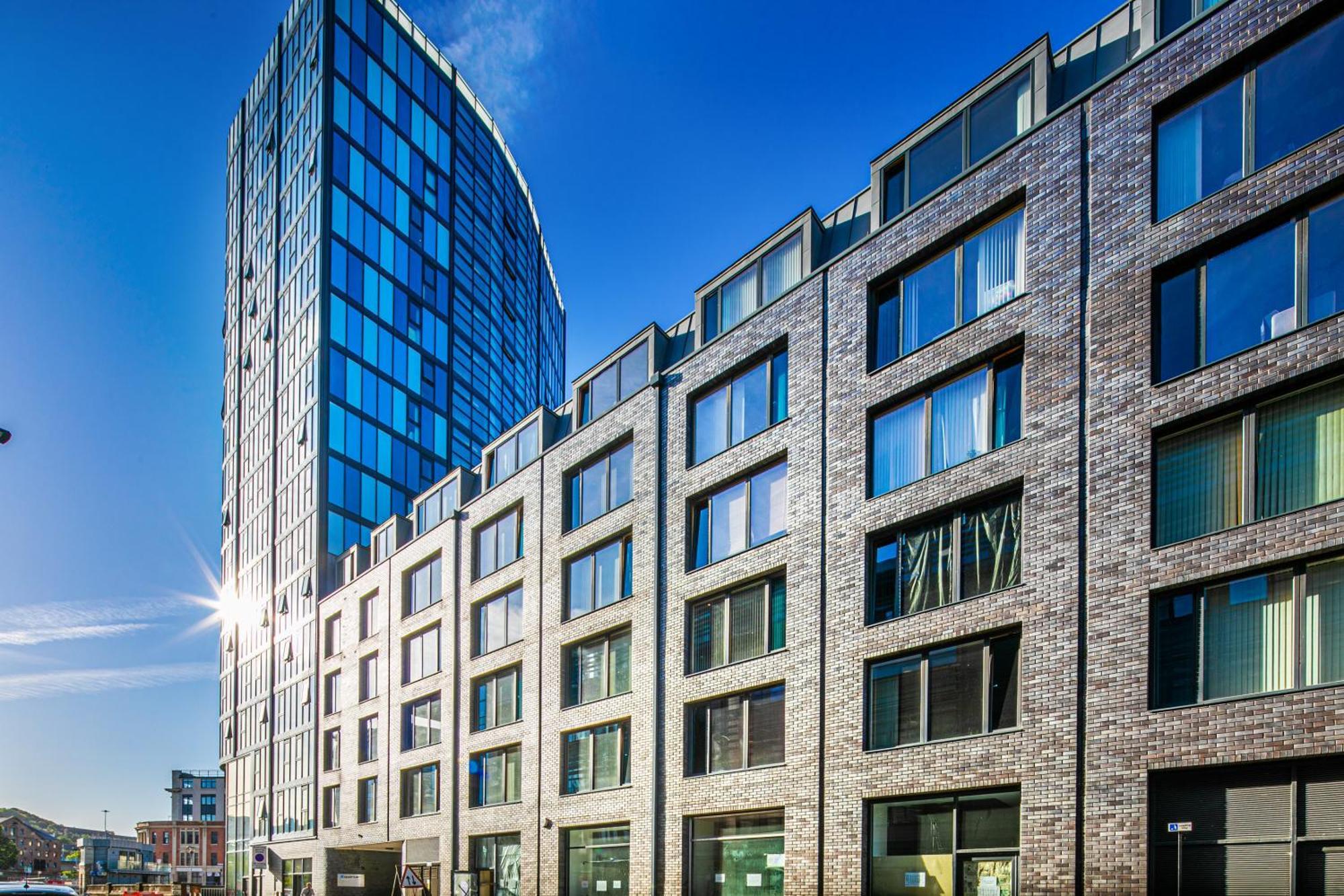 Stylish 2 Bed Apt 18 - City Centre, Free Parking, Espresso Machine & Netflix - Hosted By Stay Host Save Sheffield Dış mekan fotoğraf