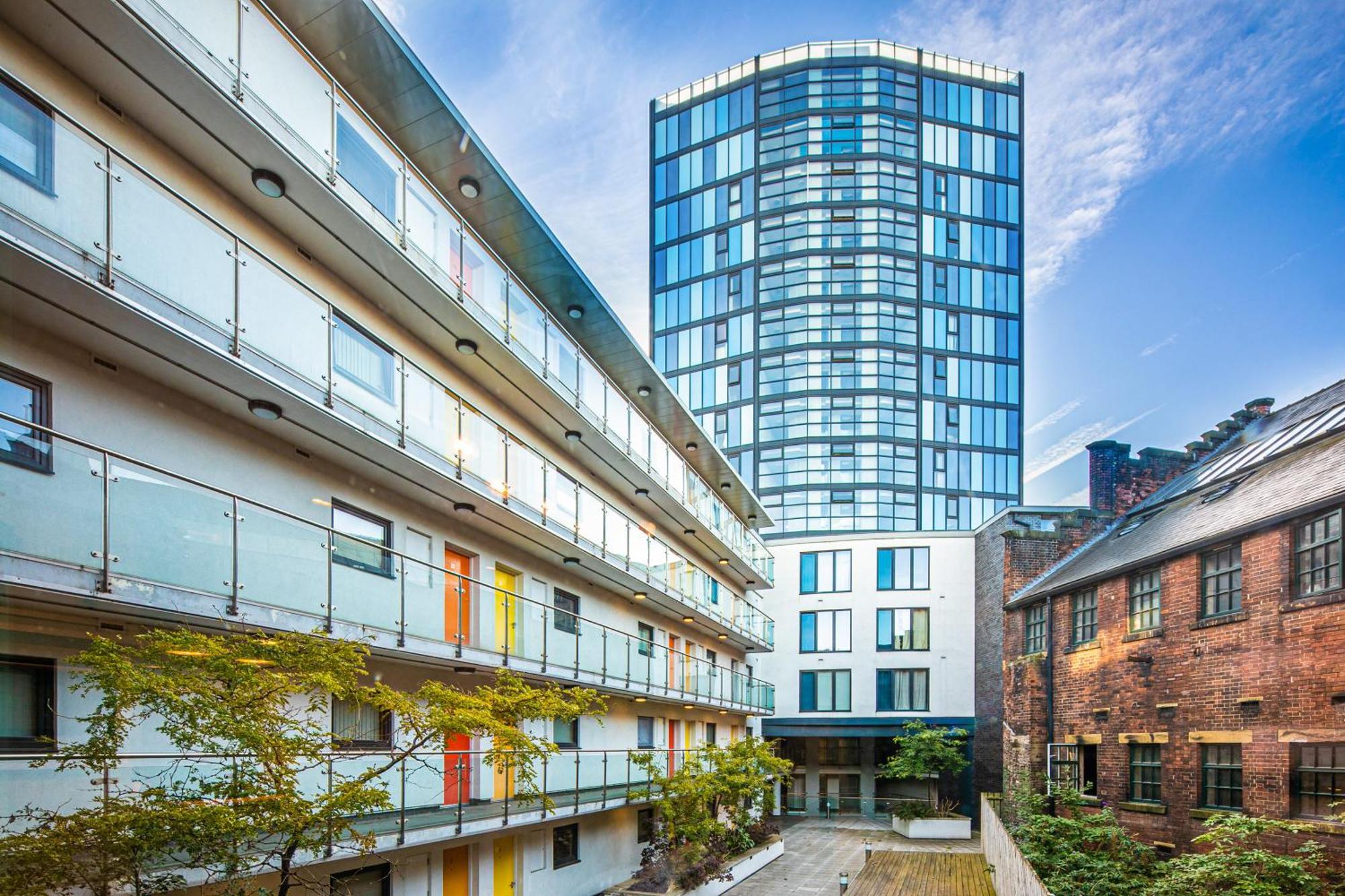 Stylish 2 Bed Apt 18 - City Centre, Free Parking, Espresso Machine & Netflix - Hosted By Stay Host Save Sheffield Dış mekan fotoğraf